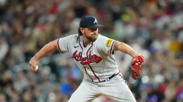 Former Atlanta Braves relief pitcher Kirby Yates signed a one-year deal with the Texas Rangers on Wednesday.
